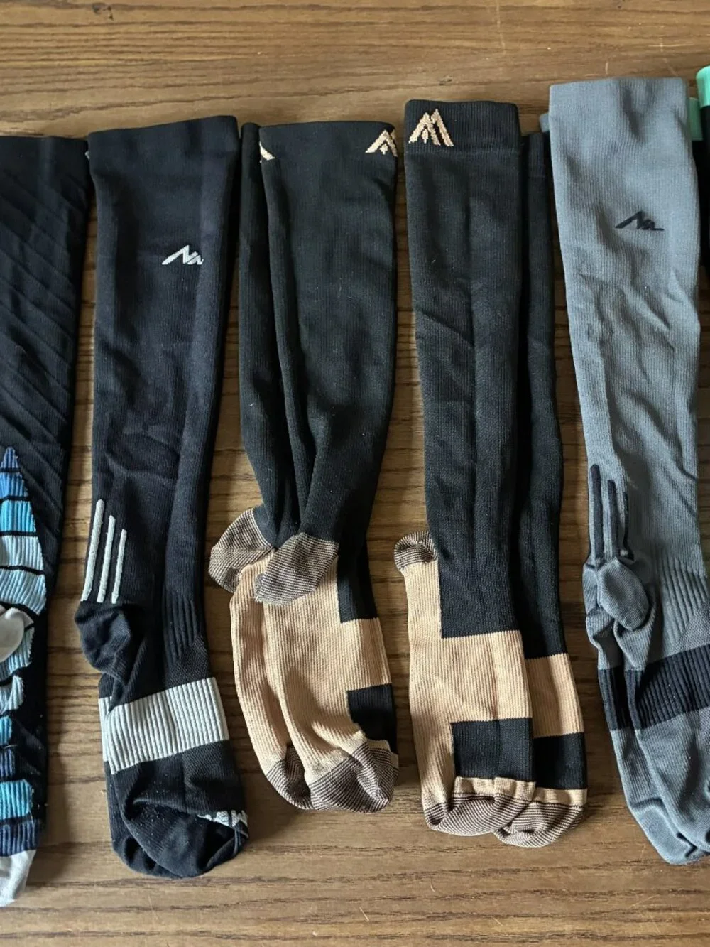 Compression Sock Lot (21Pairs); 5 still in Packaging; L/XL; Multicolor;